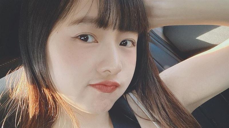簡廷芮辣洩腿根　產後7月真實身形曝