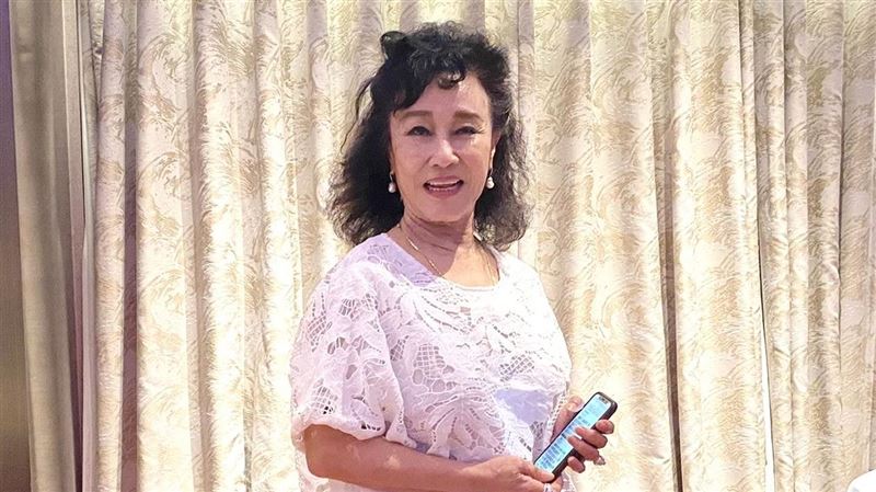 連林青霞都佩服　她打AZ竟像被燙傷