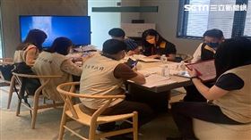 柯市府突襲預售屋。（圖／北市地政局提供）