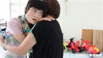 帶罕病女兒出門　母上車先道歉乘客