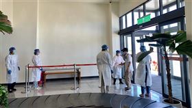 連江縣入境快篩鬆綁  入境馬祖1劑免篩因應COVID-19疫情趨緩，連江縣鬆綁入境快篩措施，5日起入境馬祖，疫苗接種1劑滿14天可免快篩，以及持3日內篩檢陰性報告者免篩。中央社記者邱筠攝  110年10月5日