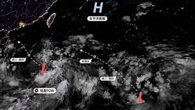 圓規」颱風、「獅子山」颱風。（圖／翻攝自「台灣颱風論壇｜天氣特急」粉專）