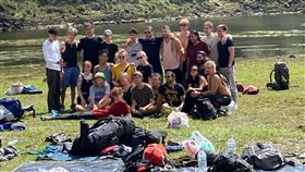 松蘿湖,老外,電音趴,垃圾（圖／翻攝自臉書《登山借問站》）