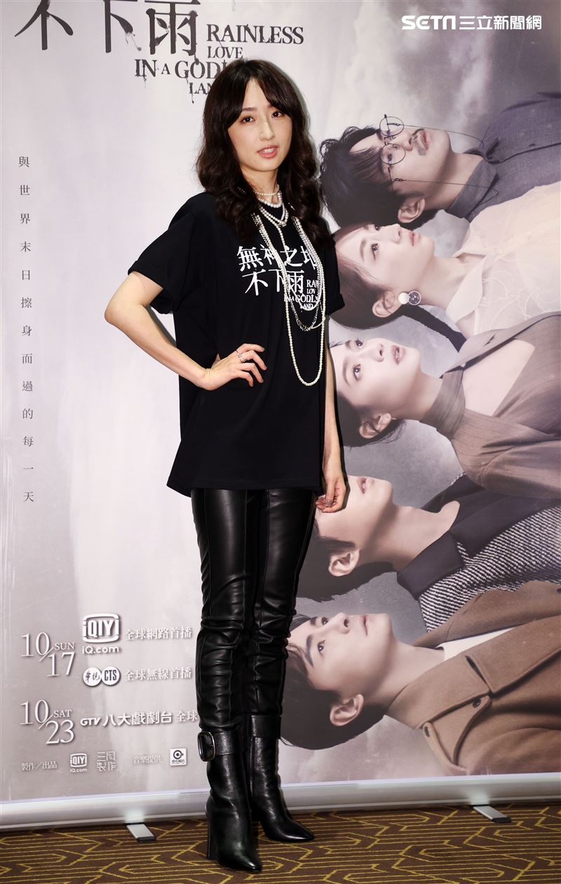 柯佳嬿出席「無神之地不下雨」特映會。（記者邱榮吉/攝影）