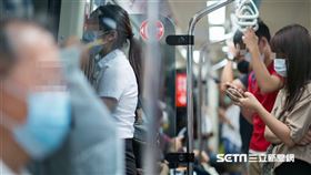 北捷/捷運車廂/口罩(記者陳弋攝影)