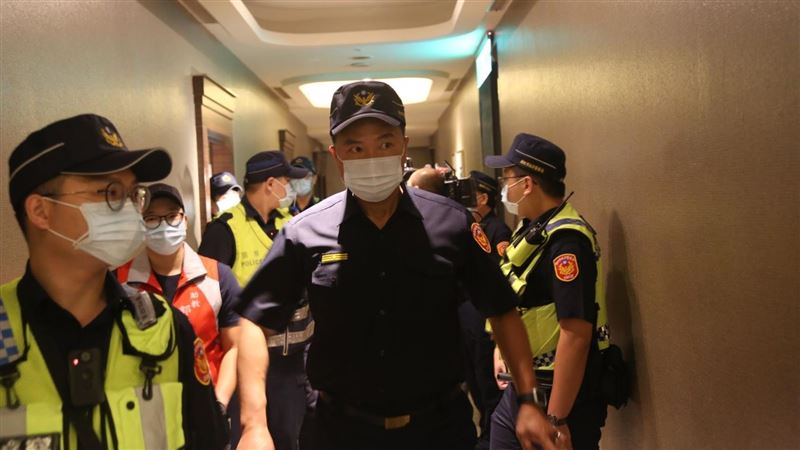 KTV鬆綁首日！警狂抓通緝犯、毒蟲