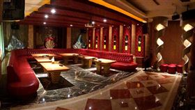 台中金錢豹變KTV　超豪奢包廂曝光（圖／翻攝畫面）