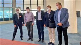 法國參議院友台小組主席李察（Alain Richard）、友台小組兩位副主席布依松（Max Brisson）及喬瑟芙（Else Joseph）、外交暨國防委員會副主席卡迪克（Olivier Cadic）等4位跨黨派參議員，以及參議院友台小組執行秘書高玉笛（Judith Bout）來台訪問（圖／翻攝自外交部推特）