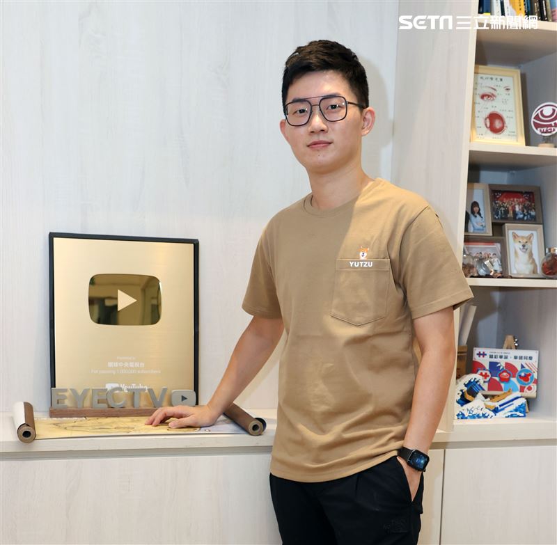 視網膜三立新聞網專訪。（記者邱榮吉/攝影）