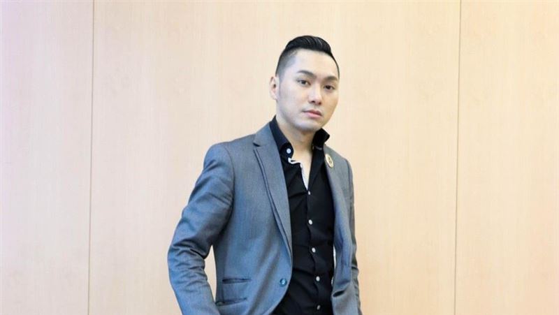 連千毅被洗臉　怒嗆：藝人賺沒我多