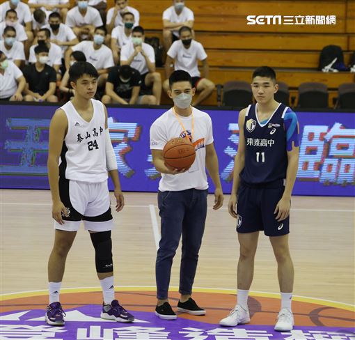 王家梁透露11月登首鬆口婚宴時間