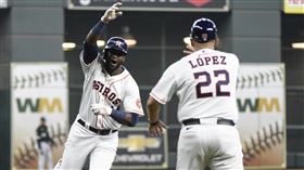 ▲艾瓦瑞茲（Yordan Alvarez）開轟！太空人搶下分區系列賽首勝。（圖／美聯社／達志影像）