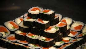 飯捲（圖／翻攝自Pixabay）
https://pixabay.com/zh/photos/fresh-food-japanese-food-delight-4164338/