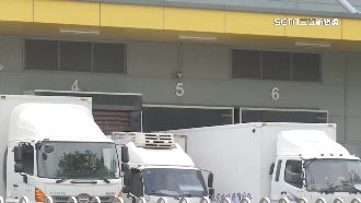 撞物流園區塑鋁板　駕駛收報價單傻眼