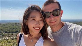 「亞歷媽」王君萍和法國籍老公（圖／翻攝自王君萍IG）