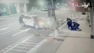 酒駕心虛逃！醉男與警拉扯扭打到對街