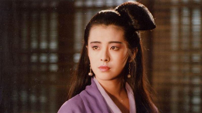 美貌贏過王祖賢　如今56歲依舊單身