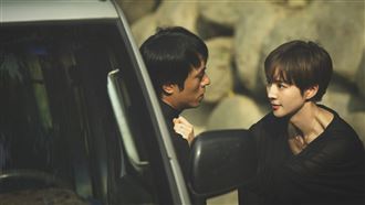 狠甩他6巴掌　張鈞甯練二頭肌來真的