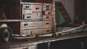 木櫃,櫃子,抽屜,木箱,古董（示意圖／翻攝自PIXABAY