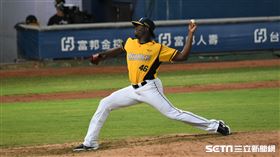 中信兄弟先發投手德保拉。（圖／記者王怡翔攝影）