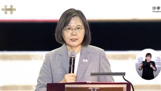 國慶挺國軍！小英：艱苦訓練撐起我們