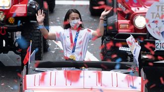 多圖／台灣英雄遊行　「英雄谷」嗨翻