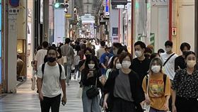 東京疫情稍緩  大阪新增確診創紀錄東京都26日新增確診病例連4天低於上週同日，疫情看似稍緩，但大阪府新增2830例確診病例創紀錄。圖為大阪心齋橋一帶。中央社記者楊明珠大阪攝  110年8月26日