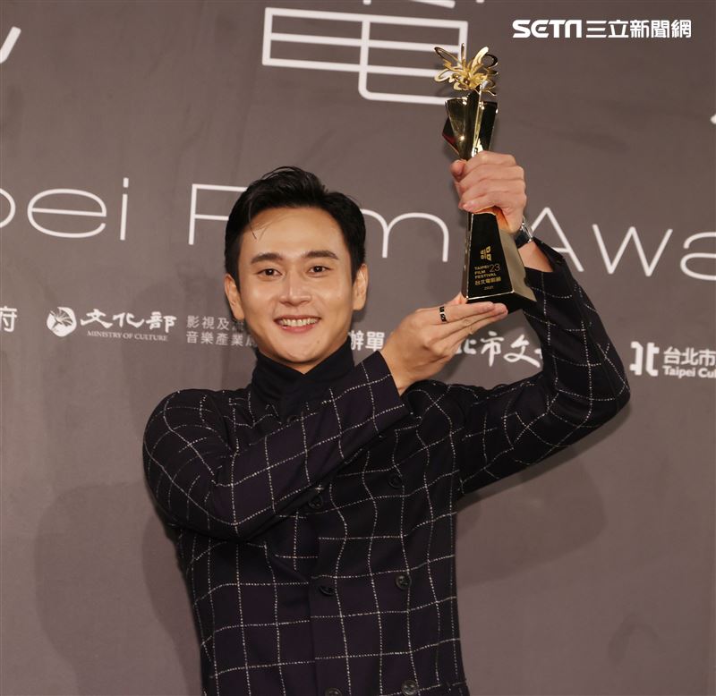 劉冠廷奪得台北電影獎最佳男配角。（記者邱榮吉/攝影）