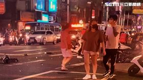 基隆市吳男騎乘黃牌重機紅燈右轉遭計程車追撞而亡。（圖／翻攝畫面）