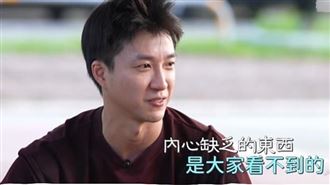 江宏傑「超強母雞」哭了　曝童年遺憾