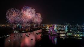 圓規颱風來攪局　高雄國慶焰火受影響　民眾：瑕不掩瑜！