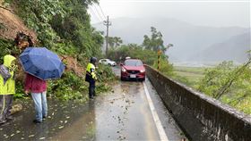 新／宜蘭暴雨！「清水地熱」道路邊坡坍塌　今日停止入園（圖／翻攝自林姿妙臉書）
