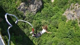 高空彈跳,哈薩克,飯店,安全繩（示意圖／pixabay）