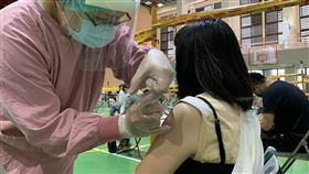 打疫苗(門諾醫院提供)