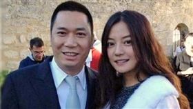 趙薇和黃有龍一起被金融機構起訴。（圖／翻攝自微博）