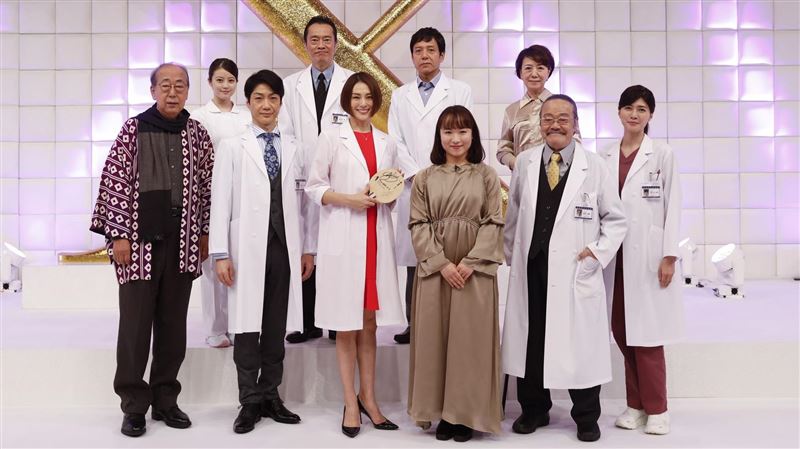 最強女醫X曝首播日！神秘女聲變卡通