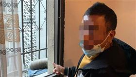 ▲張姓嫌犯回到犯罪現場。（圖／翻攝自錦州市公安微信）