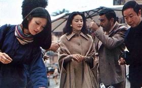 胡茵夢與林青霞美貌相當。（圖／翻攝自微博）