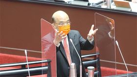 軍公教調薪幅度  蘇貞昌：尊重審議委員會立法院會12日進行施政報告質詢，有立委詢問111年軍公教待遇是否調整、調薪幅度是否超過4%。對此，行政院長蘇貞昌（圖）表示，他鼓勵也期待從調薪的方向來走，要調多少，尊重軍公教員工待遇審議委員會，還沒走完這個程序。中央社記者郭日曉攝  110年10月12日