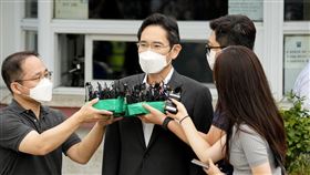 三星李在鎔涉賄案重審 判處2年半徒刑當庭羈押（圖／美聯社／達志影像）