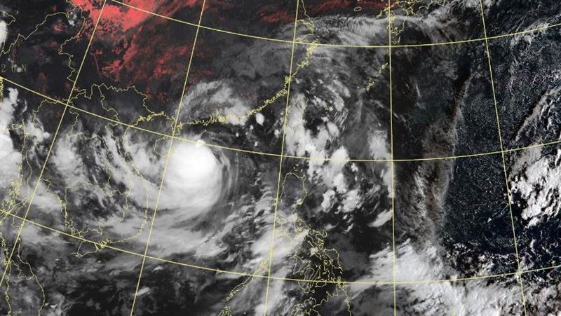 圓規挾大雨侵菲律賓　11死7人失蹤