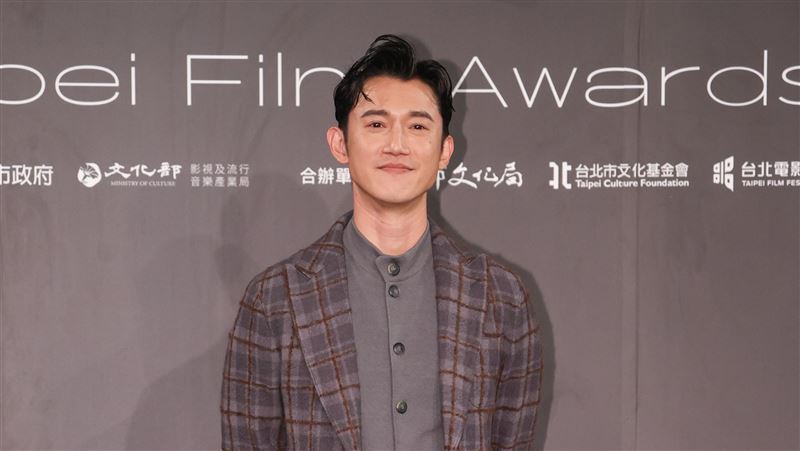 梅莎重創中國　吳慷仁「雙手合十」曝心聲