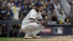 ▲黑德（Josh Hader）挨季後賽首轟，釀酒人慘遭勇士淘汰。（圖／美聯社／達志影像）