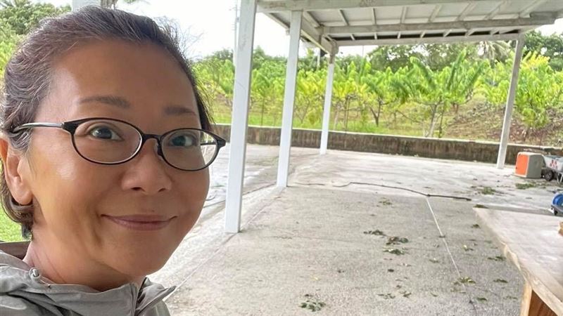 颱風太強停電停水　女星嘆只能接雨水