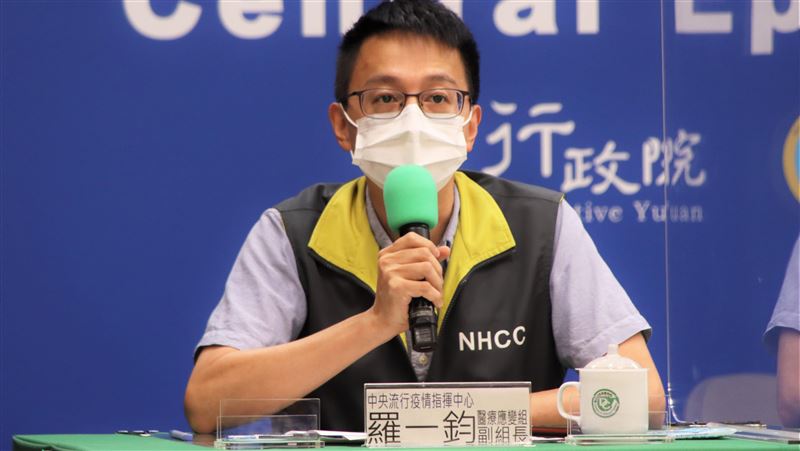 東區明曜百貨急消毒　確診者Ct值曝