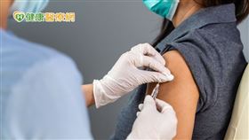 疫苗施打對象不斷擴大，陳時中部長期許年底能完成第二劑施打率達6成