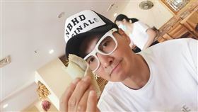 「最帥展昭」何家勁看不出來61歲。（圖／翻攝自何家勁微信）