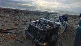 神秘沙灘,海蝕洞,颱風,大G（圖／翻攝畫面）