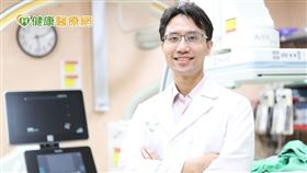 陳國瑋醫師呼籲，腦動脈瘤往往是在不知不覺中形成，高危險族群應定期做檢查，及早發現及早治療，同時維持良好的生活習慣。(圖/陳國瑋提供)