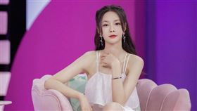 中國大陸女星沈夢辰被抓包在網上以高價販賣二手衣物引起爭議/微博